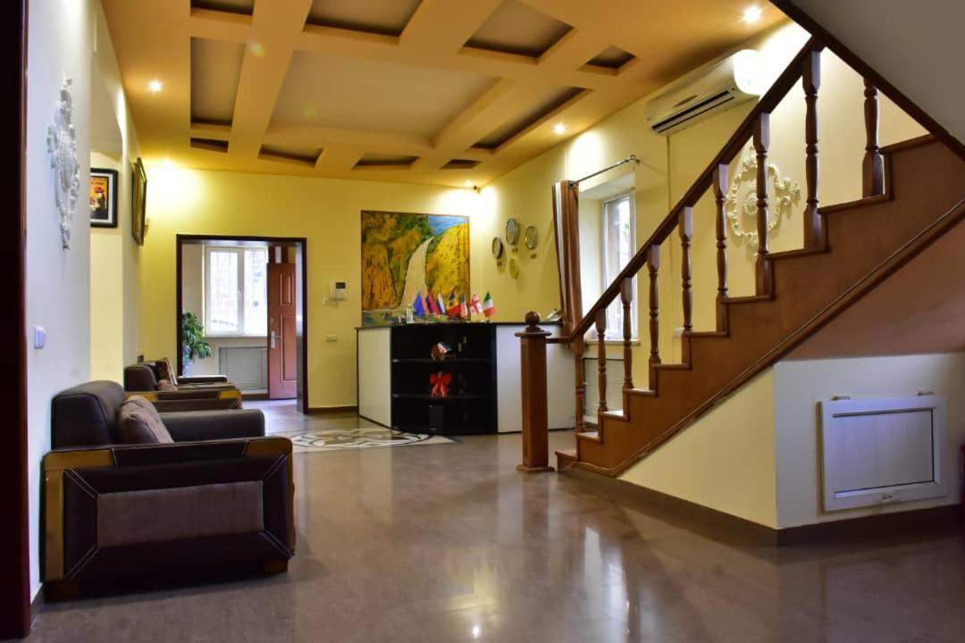 Gyumri Hotel エレバン エクステリア 写真